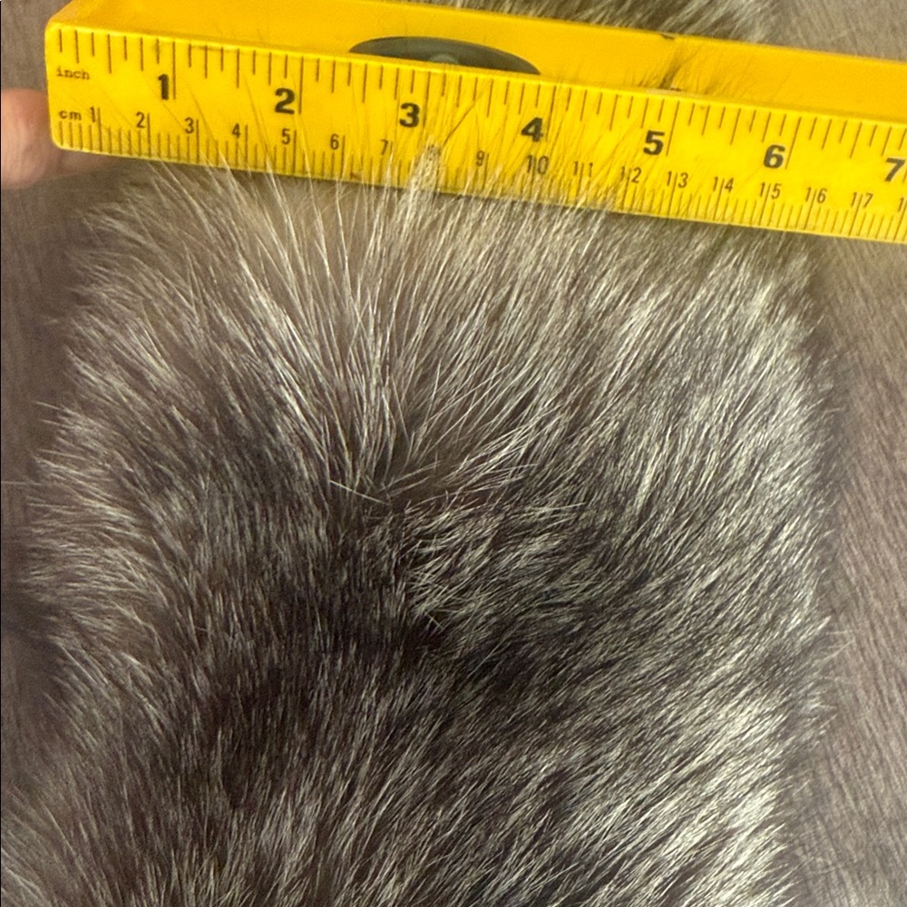 Saga furs crystal fox fur scarf clip on collar - Picture 10 of 10